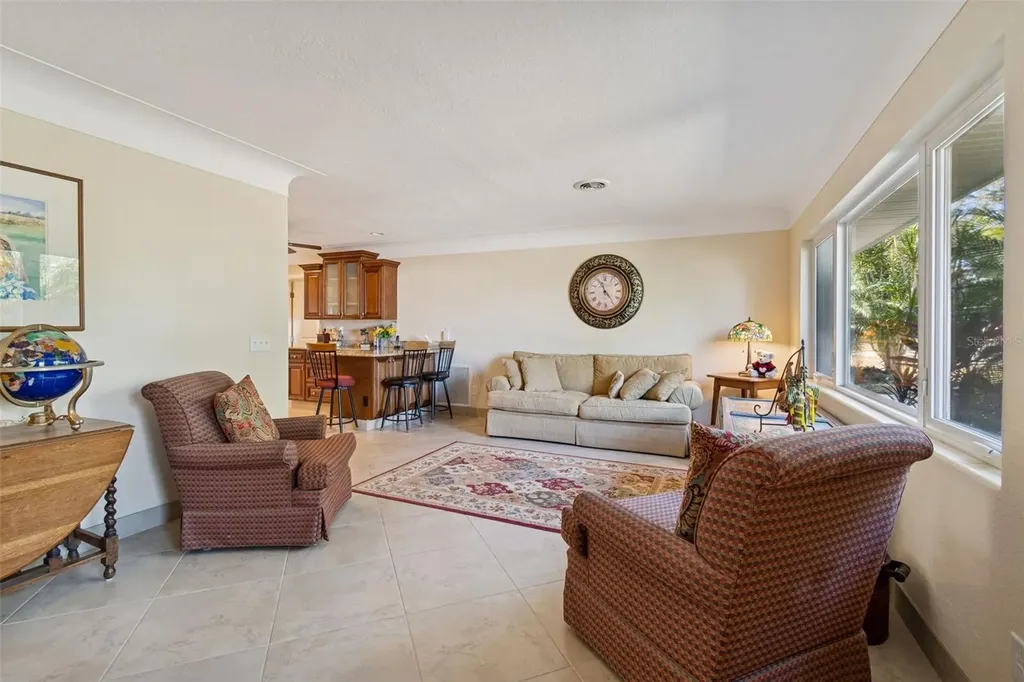 2268 Indian Avenue N Belleair Bluffs FL 33770