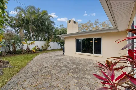 2268 Indian Avenue N Belleair Bluffs FL 33770
