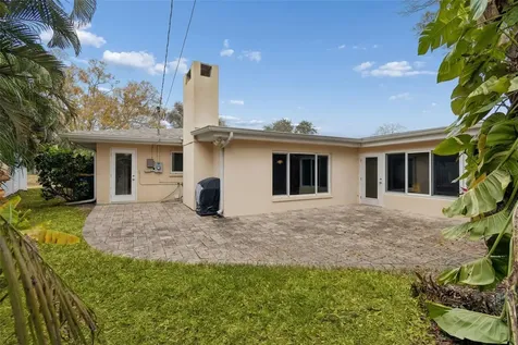 2268 Indian Avenue N Belleair Bluffs FL 33770
