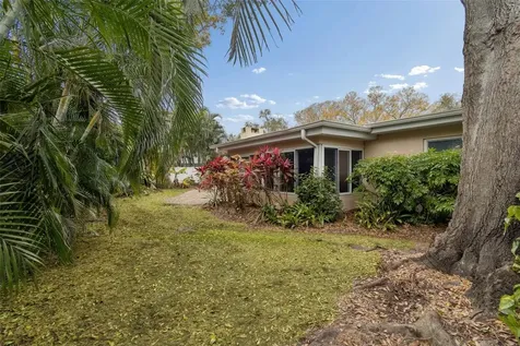 2268 Indian Avenue N Belleair Bluffs FL 33770