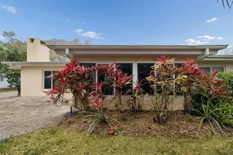 2268 Indian Avenue N Belleair Bluffs FL 33770