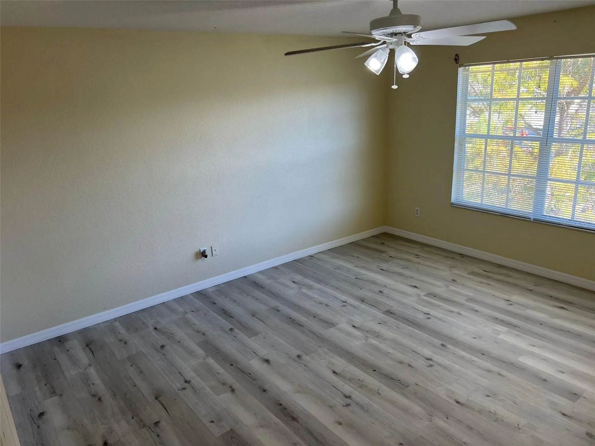 2327 Prime Circle Kissimmee FL 34746