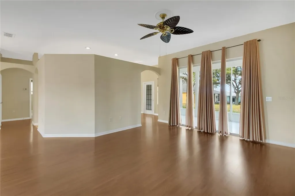 3715 Mulberry Grove Loop Leesburg FL 34748