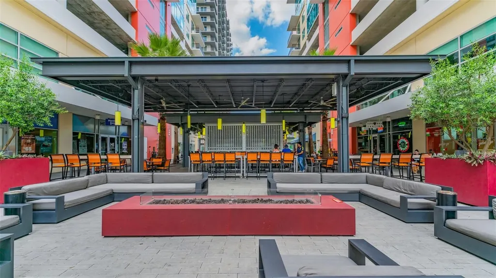 1120 E Kennedy Boulevard Tampa FL 33602