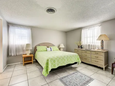 1533 Crest Drive Englewood FL 34223
