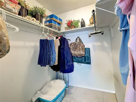 1533 Crest Drive Englewood FL 34223