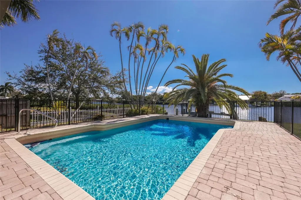 6703 9th Avenue NW Bradenton FL 34209