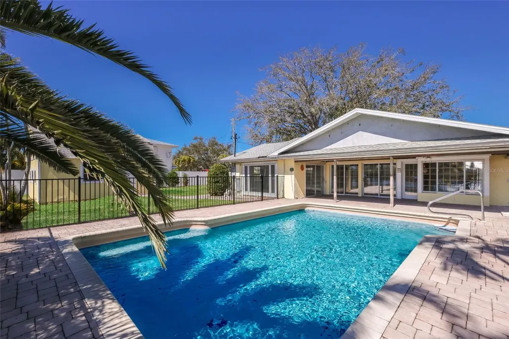 6703 9th Avenue NW Bradenton FL 34209