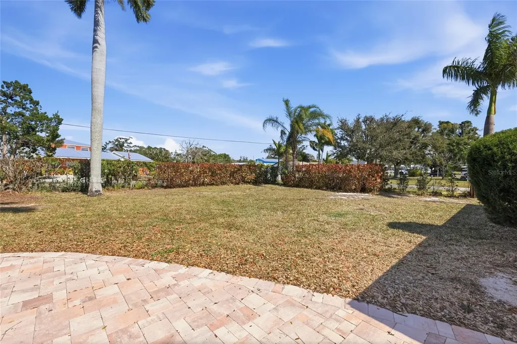 6703 9th Avenue NW Bradenton FL 34209