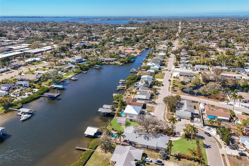 6703 9th Avenue NW Bradenton FL 34209