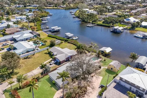 6703 9th Avenue NW Bradenton FL 34209