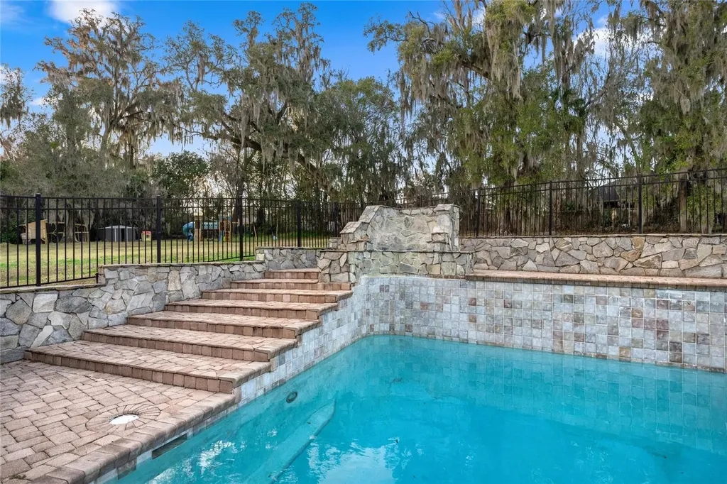 2401 SE 26th Street Ocala FL 34471