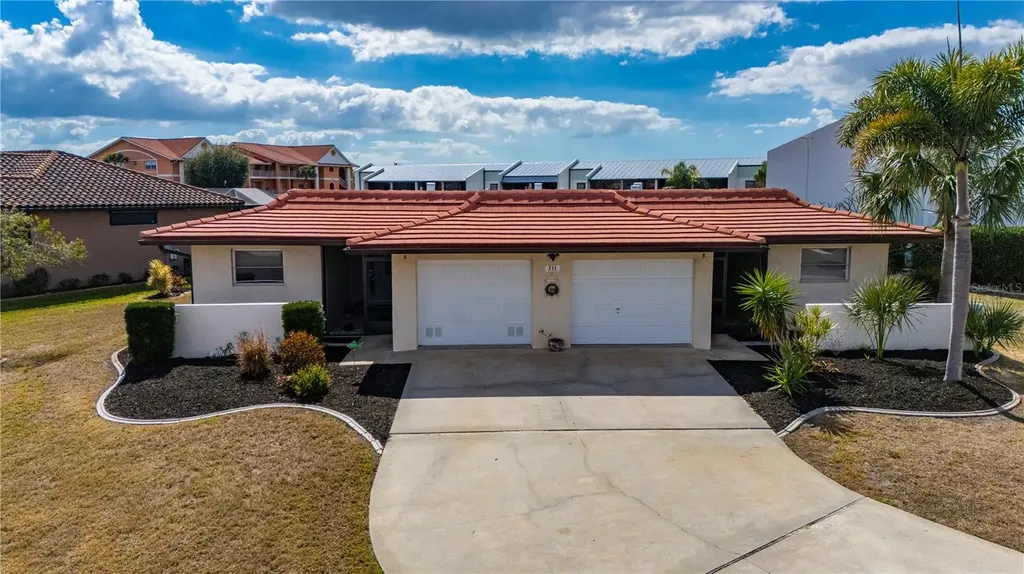 711 Via Tripoli Punta Gorda FL 33950