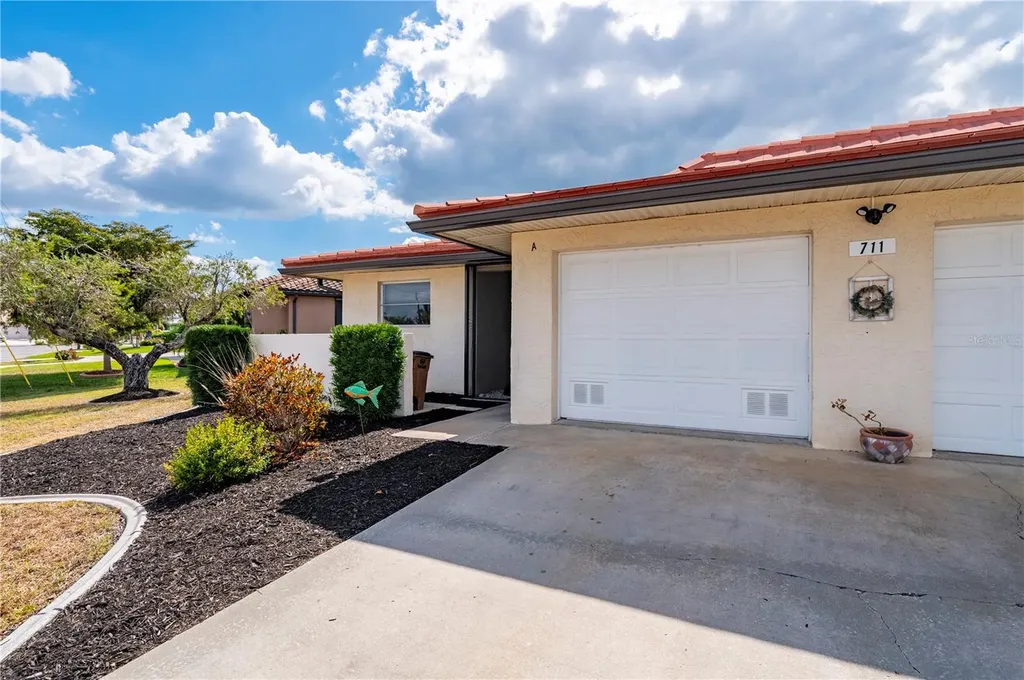 711 Via Tripoli Punta Gorda FL 33950