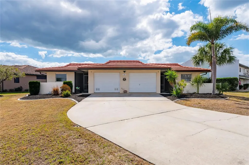 711 Via Tripoli Punta Gorda FL 33950