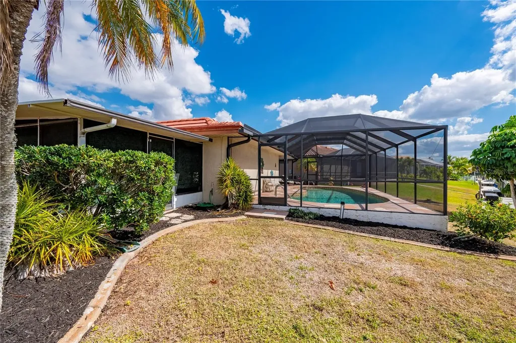 711 Via Tripoli Punta Gorda FL 33950