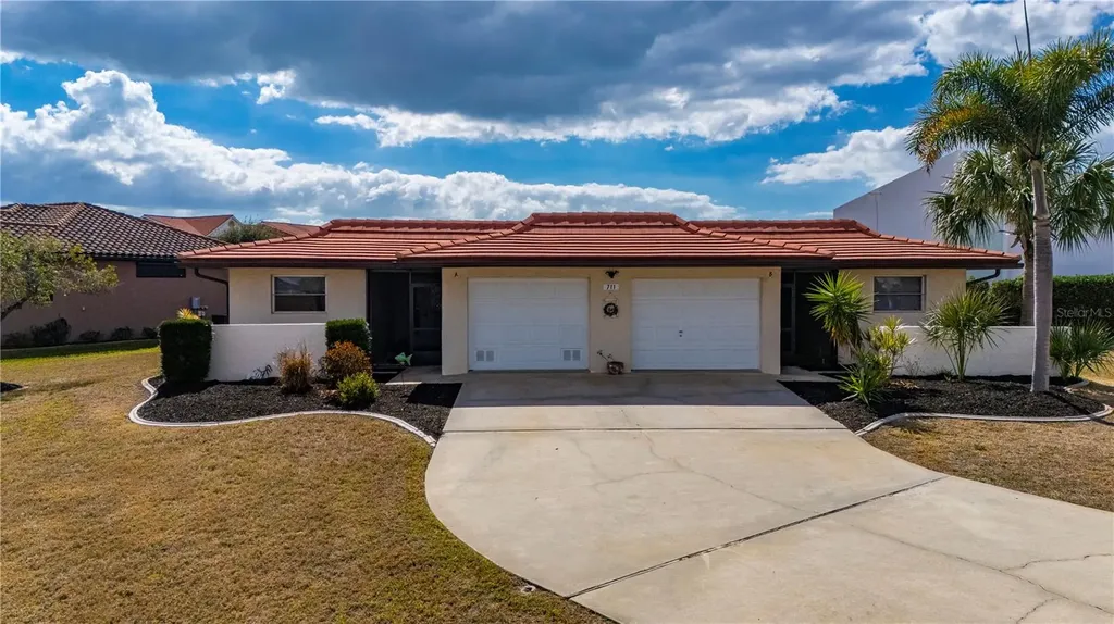 711 Via Tripoli Punta Gorda FL 33950