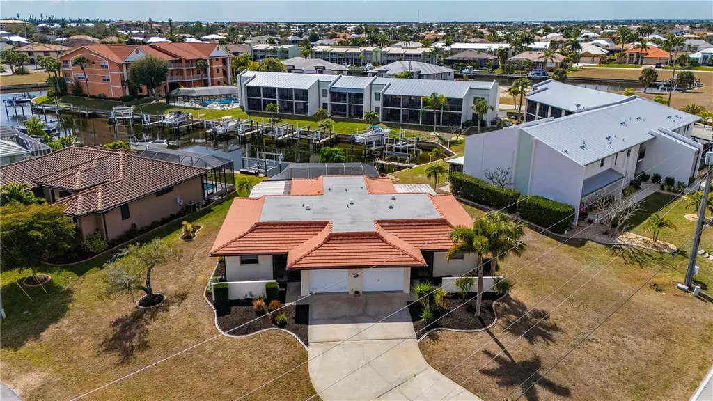 711 Via Tripoli Punta Gorda FL 33950
