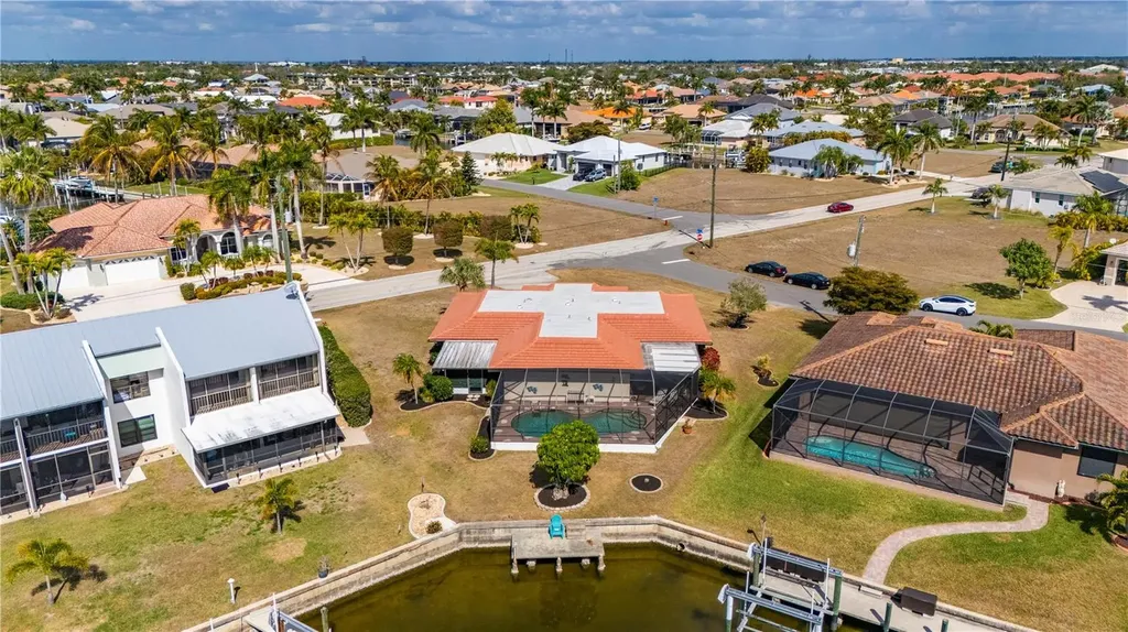 711 Via Tripoli Punta Gorda FL 33950