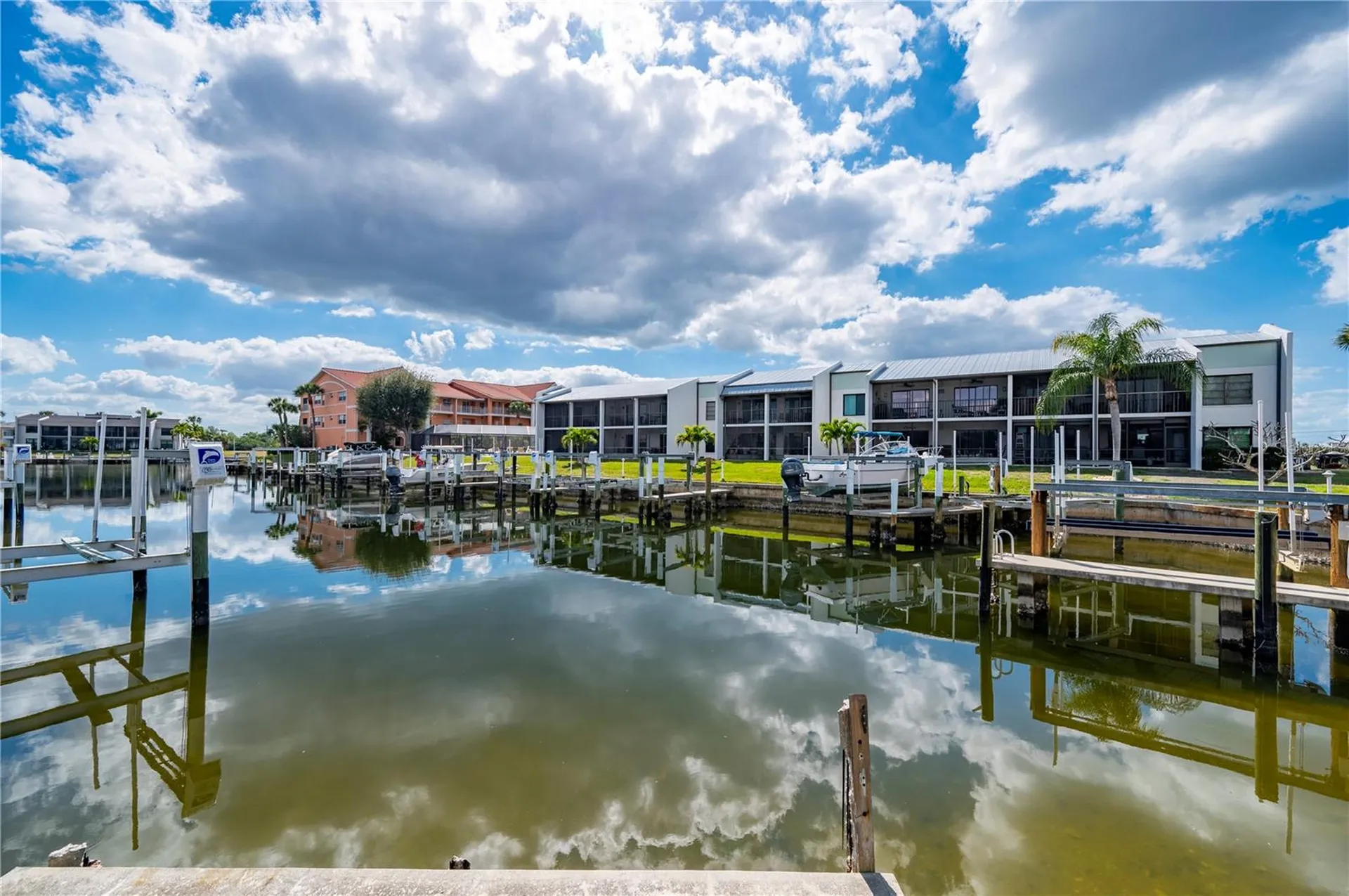 711 Via Tripoli Punta Gorda FL 33950