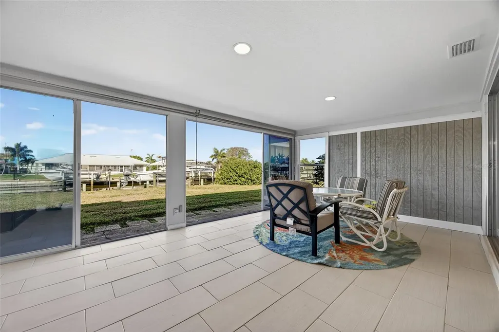 523 Via Cintia Punta Gorda FL 33950