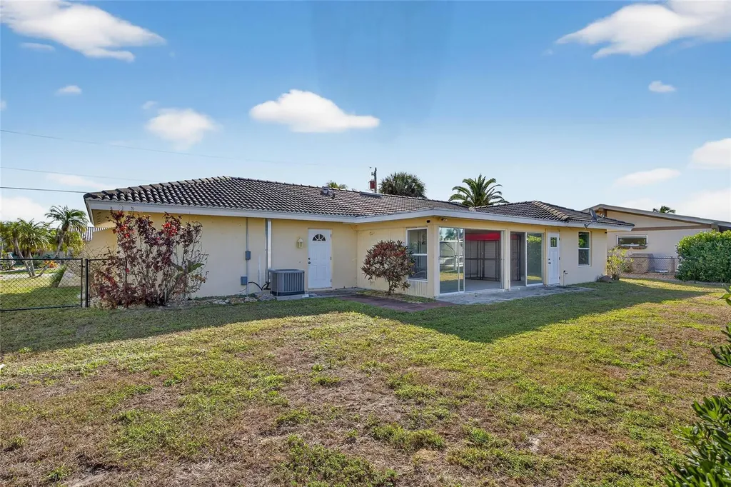 523 Via Cintia Punta Gorda FL 33950