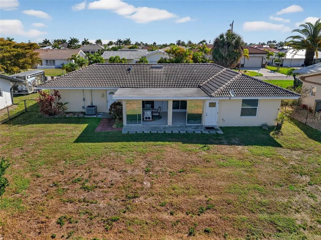 523 Via Cintia Punta Gorda FL 33950