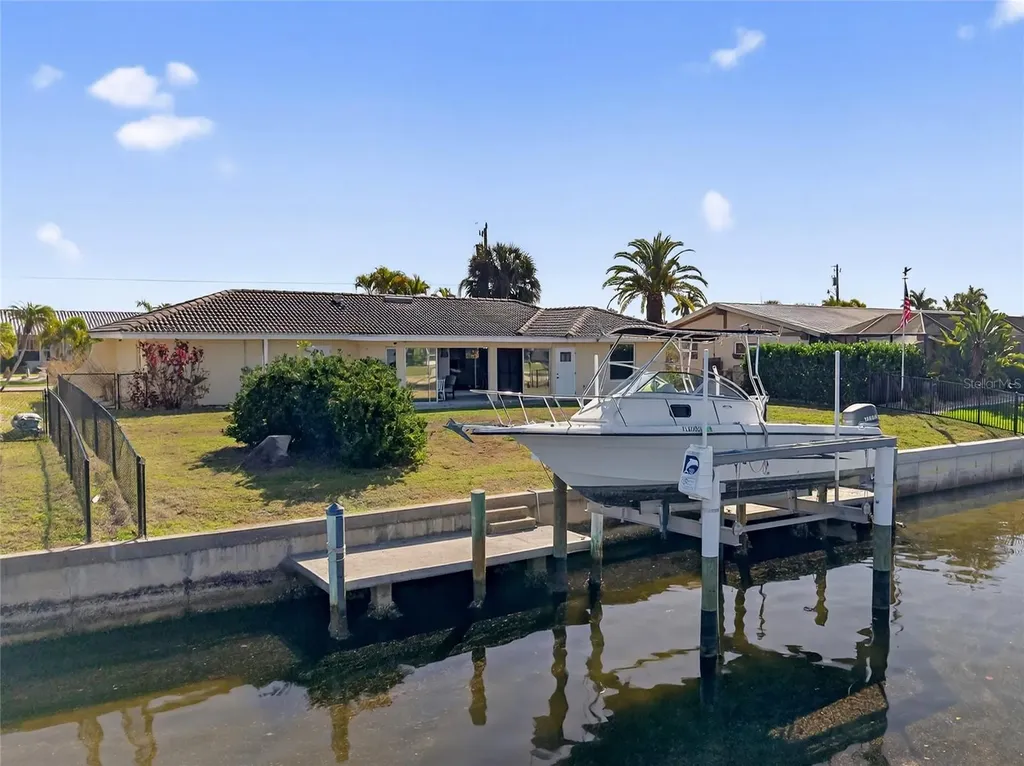 523 Via Cintia Punta Gorda FL 33950