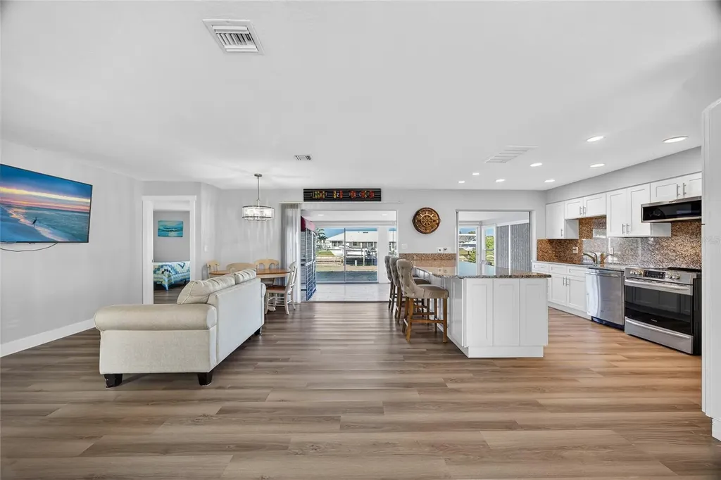 523 Via Cintia Punta Gorda FL 33950