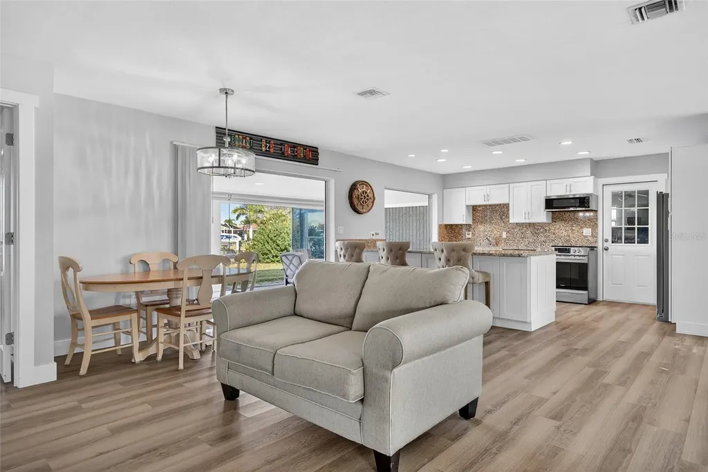 523 Via Cintia Punta Gorda FL 33950