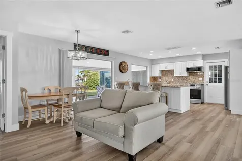 523 Via Cintia Punta Gorda FL 33950