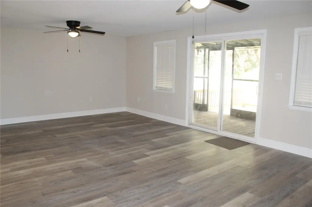 1762 SE 164th Circle Ocklawaha FL 32179