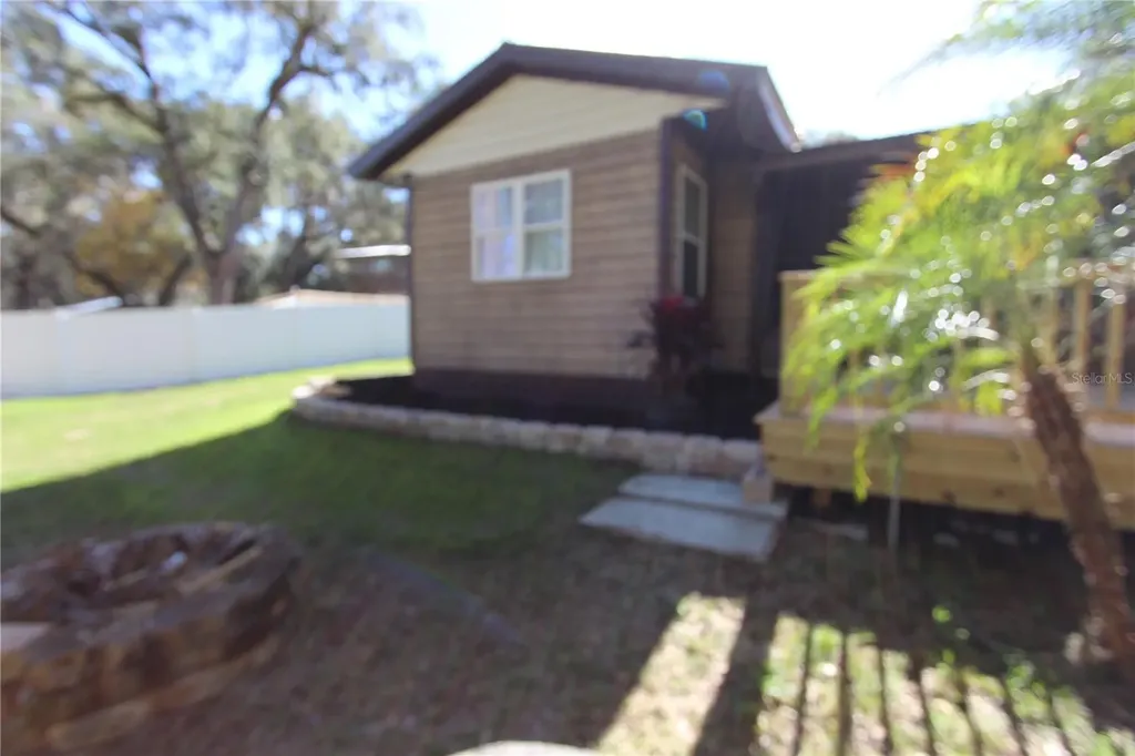 1762 SE 164th Circle Ocklawaha FL 32179