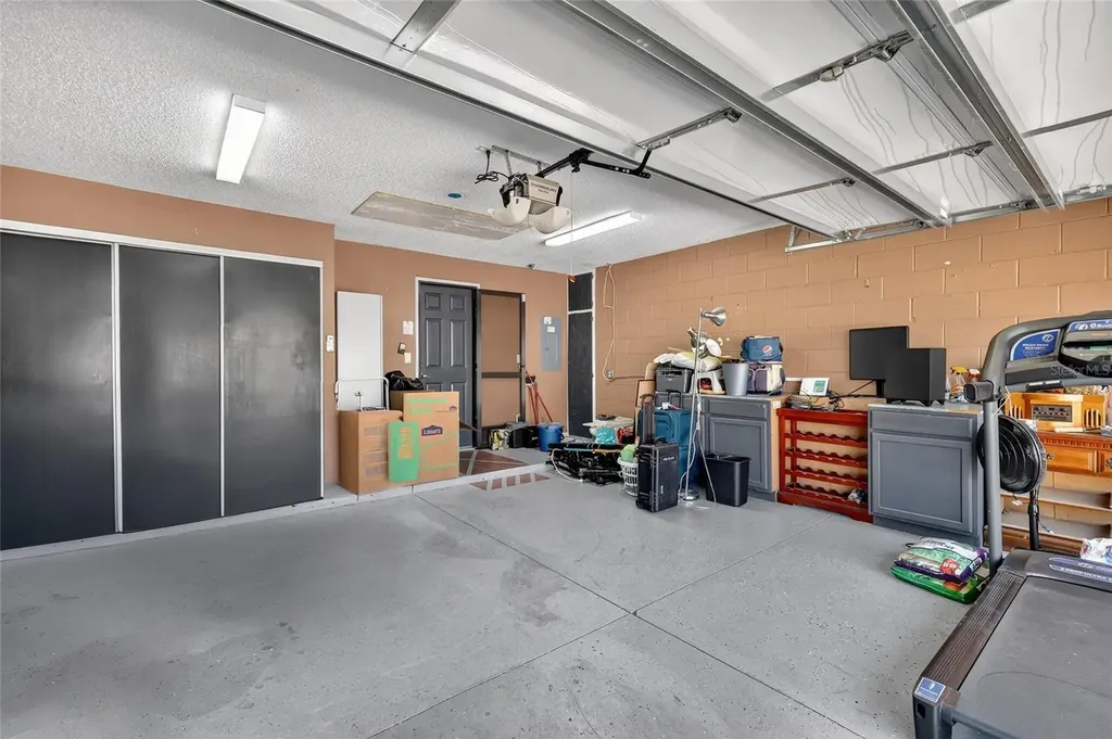 2212 Lake Pointe Circle Leesburg FL 34748