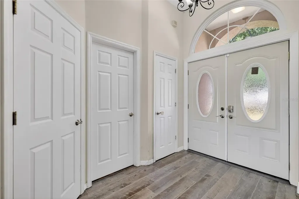 2212 Lake Pointe Circle Leesburg FL 34748
