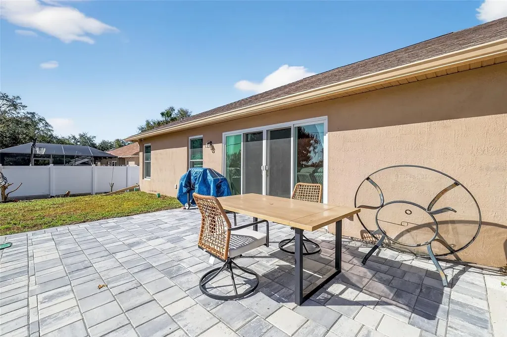2212 Lake Pointe Circle Leesburg FL 34748