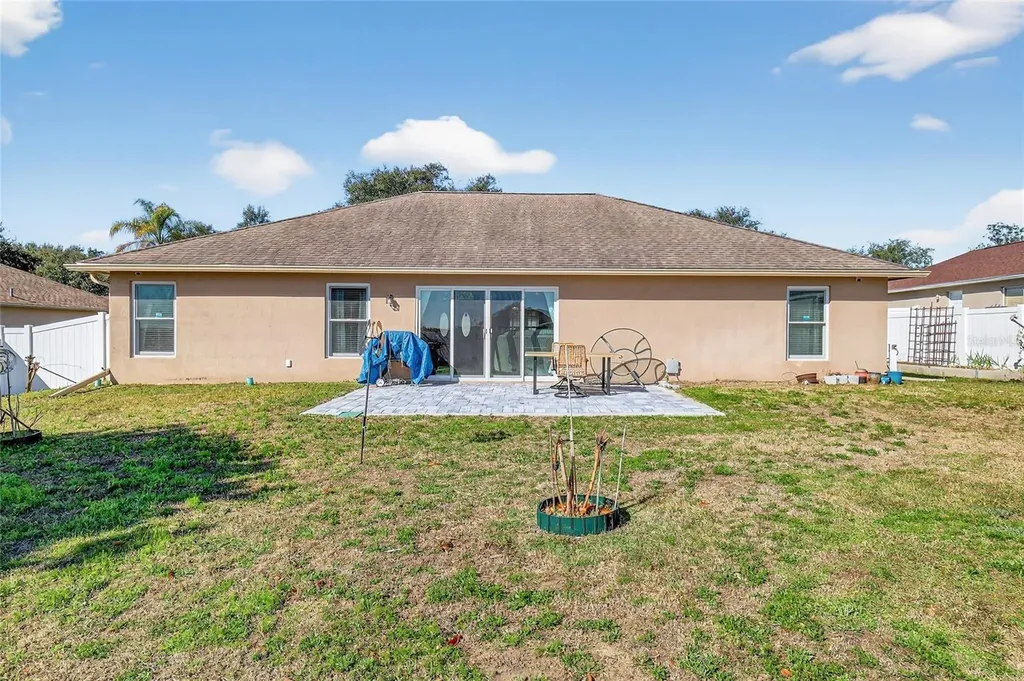 2212 Lake Pointe Circle Leesburg FL 34748