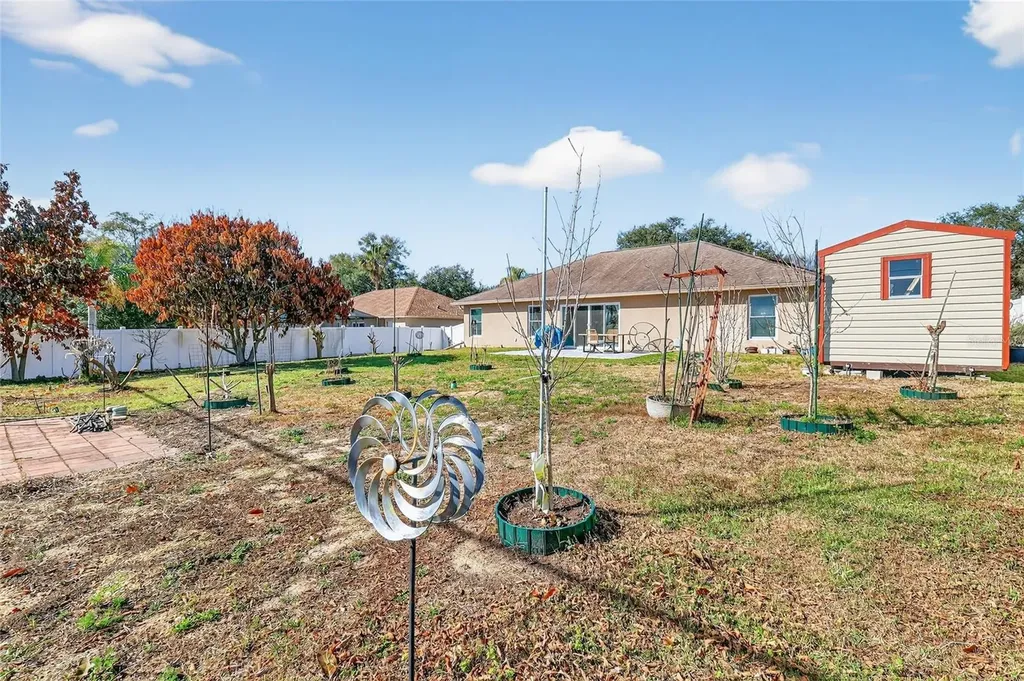 2212 Lake Pointe Circle Leesburg FL 34748
