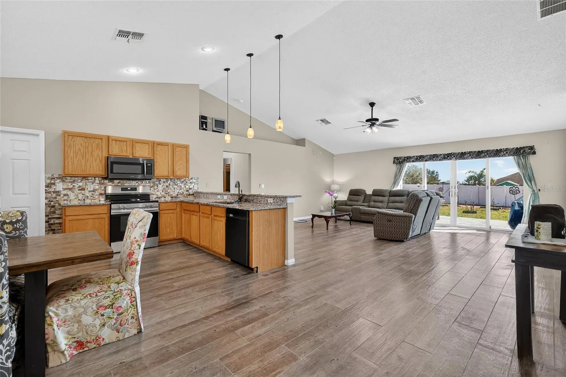 2212 Lake Pointe Circle Leesburg FL 34748