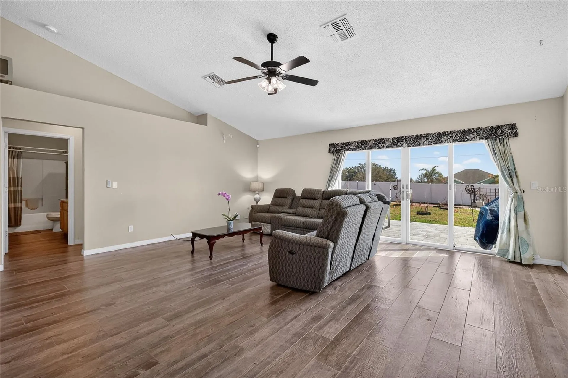 2212 Lake Pointe Circle Leesburg FL 34748