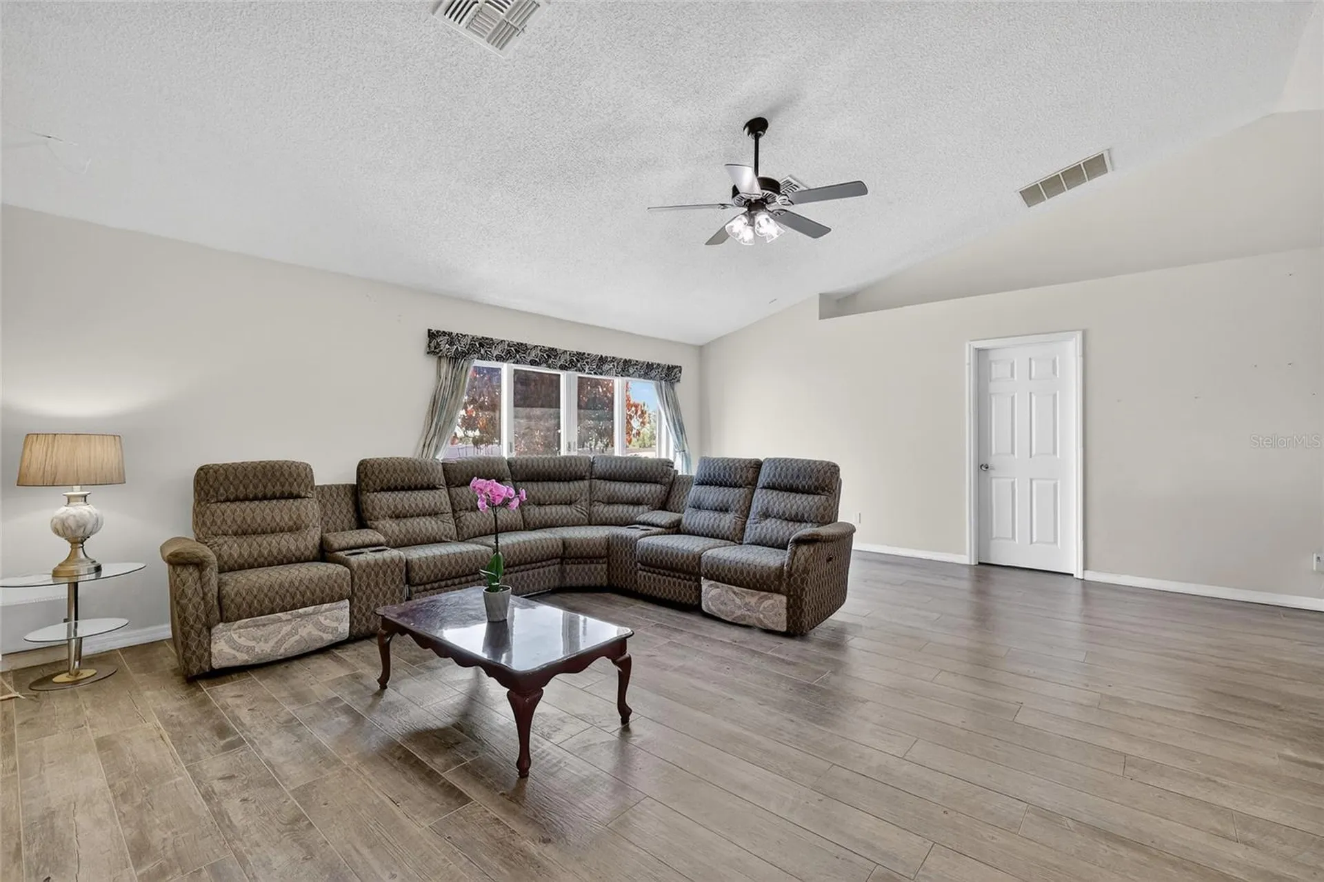 2212 Lake Pointe Circle Leesburg FL 34748