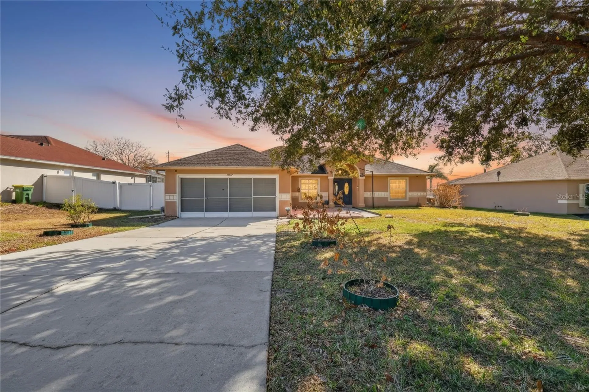 2212 Lake Pointe Circle Leesburg FL 34748