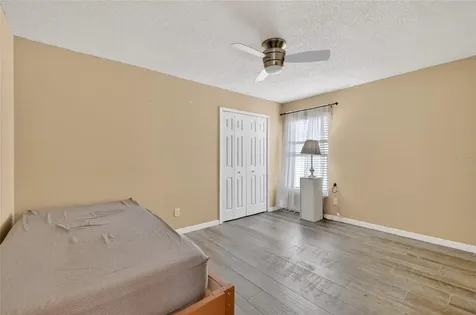 2212 Lake Pointe Circle Leesburg FL 34748