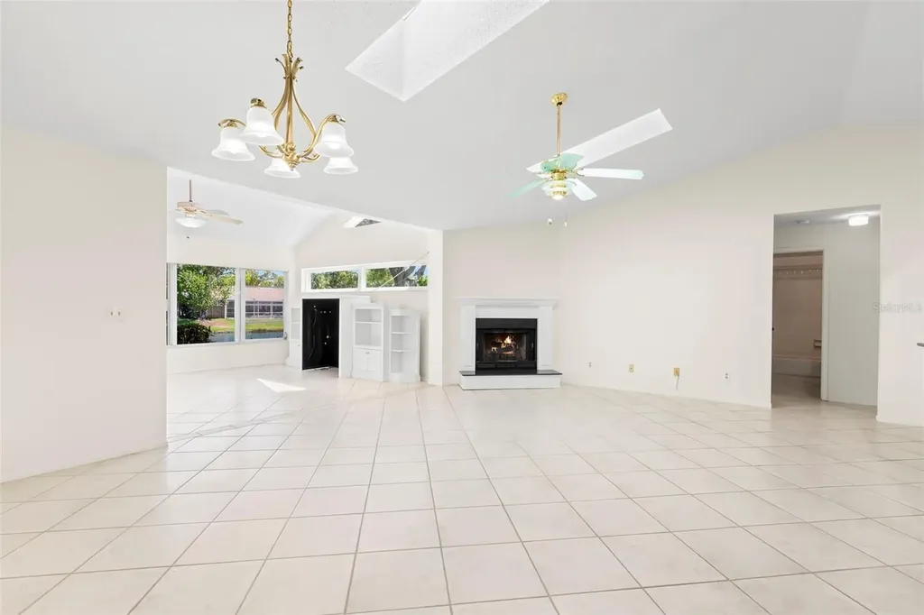 523 Padua Circle NE St Petersburg FL 33703