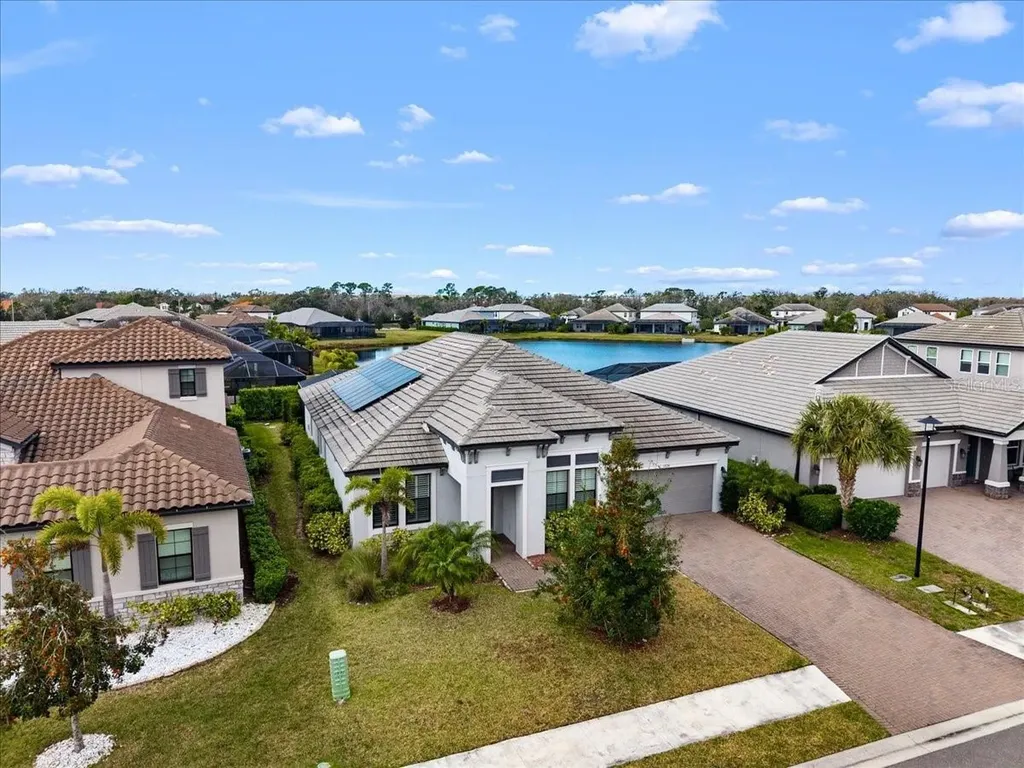 2024 Woodleaf Hammock Court Bradenton FL 34211