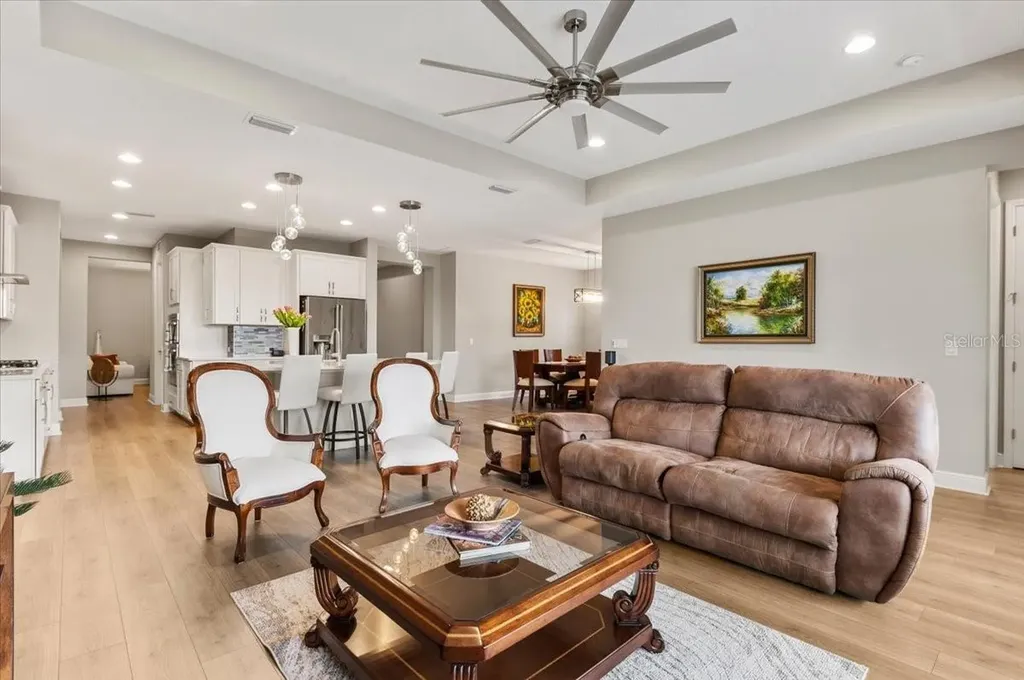 2024 Woodleaf Hammock Court Bradenton FL 34211