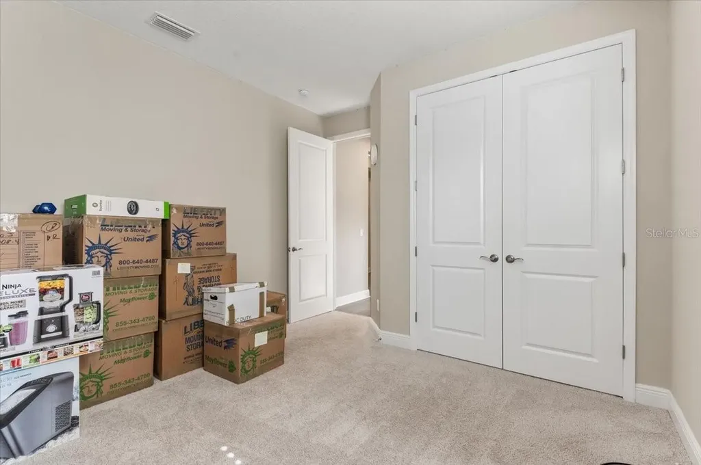 2024 Woodleaf Hammock Court Bradenton FL 34211