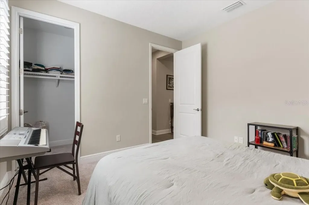 2024 Woodleaf Hammock Court Bradenton FL 34211