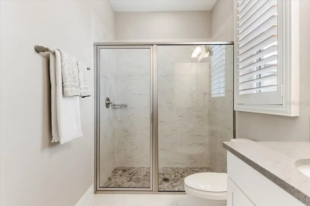 2024 Woodleaf Hammock Court Bradenton FL 34211