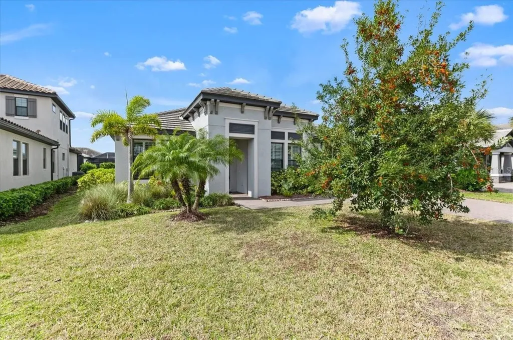2024 Woodleaf Hammock Court Bradenton FL 34211